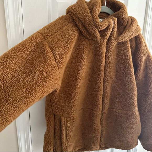 Fabletics Lotta Teddy Jacket Women’s Size Small - Picture 6 of 12